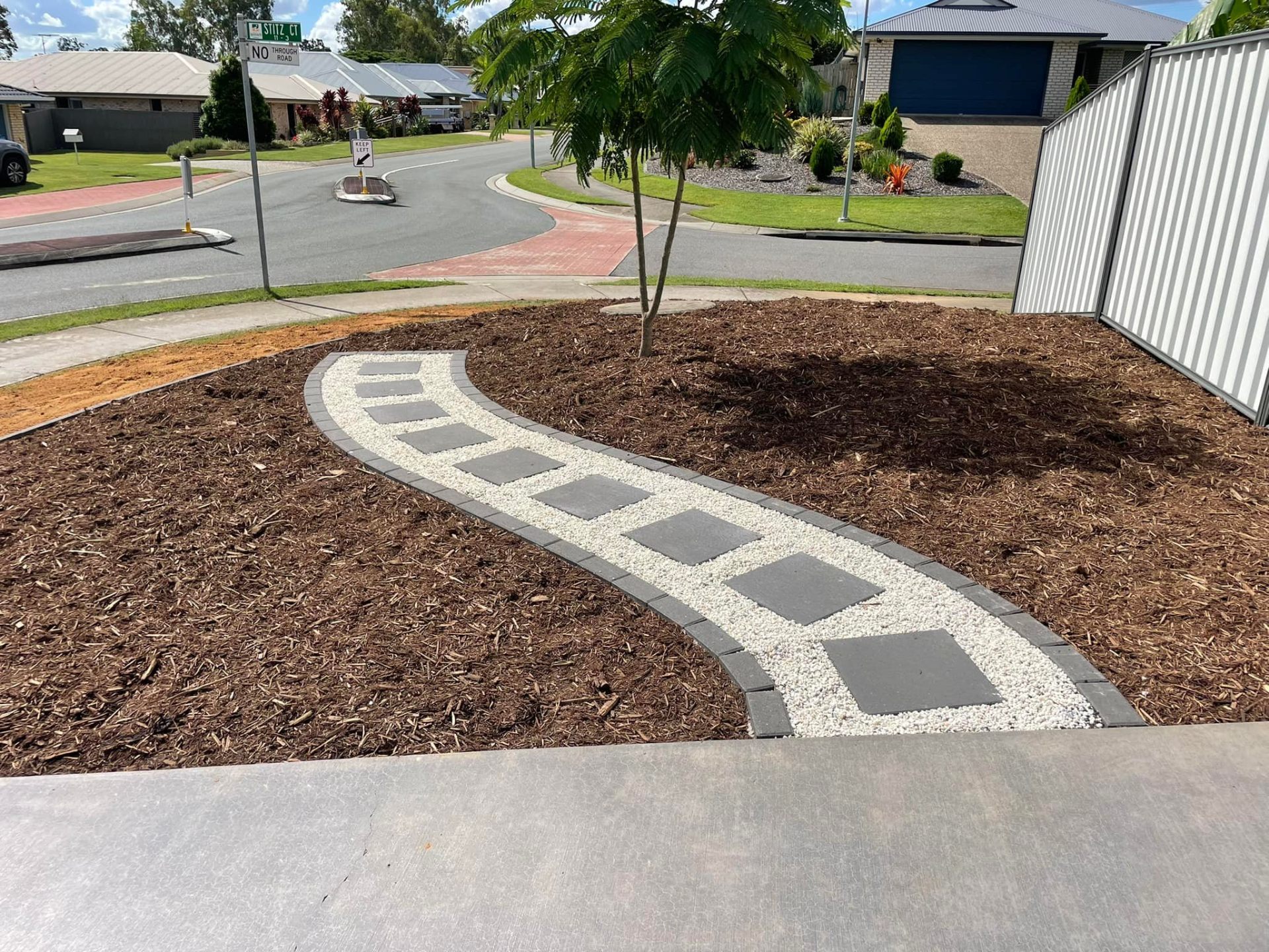 Retaining + levelling in Victoria Point